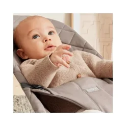 Baby Bjorn Bouncer Bliss Geweven Klassiek Quilt Zandgrijs><noscript><img width=