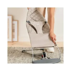 Baby Bjorn Bouncer Bliss Geweven Klassiek Quilt Zandgrijs><noscript><img width=
