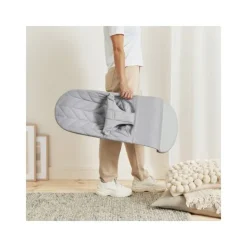 Baby Björn® Bouncer Bliss Cotton Kroonblad Quilt Zandgrijs><noscript><img width=