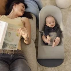 BabyBjörn Balance Soft Wipstoeltje Geweven Jersey Tri-Fabric - Zandgrijs><noscript><img width=