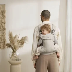 BabyBjörn Harmony Draagzak – Geweven – Mélange Lichtbeige><noscript><img width=