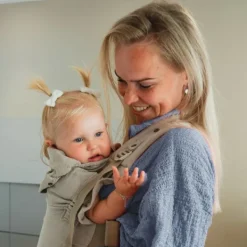 ByKay Click Carrier Deluxe Draagzak - Rib Dark Oat> Buikdragers|Rugdragers