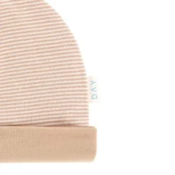 DAY Mutsje Gestreept - Mocha - 0-6 Mnd><noscript><img width=