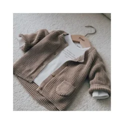 Feetje Vestje Gebreid The Magic is in You Taupe 56> Vestjes