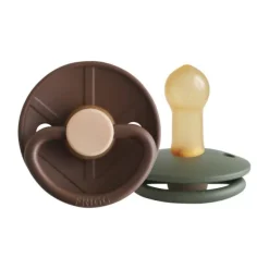 Frigg Fopspeen Little Viking Cocoa/Olive T2 6-18 mnd (2 stuks)> Fopspenen 12+ Maanden|Fopspenen 6+ Maanden