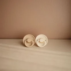 Frigg Fopspeen Rope Cream/Croissant T1 0-6 mnd (2 stuks)><noscript><img width=