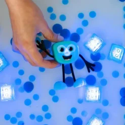 Glo Pals Characters Light Up Blair Blue> Badspeelgoed