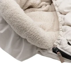 Jollein Voetenzak Buggy/Kinderwagen Embossed – Milky Coffee><noscript><img width=