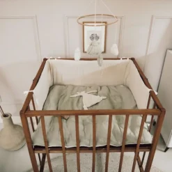 Koeka Boxkleed Warm White/Sage 75 x 95 cm><noscript><img width=