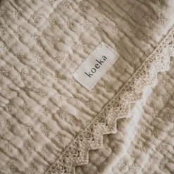 Koeka Ledikantdeken Lace Elba Natural 100 x 150 cm><noscript><img width=