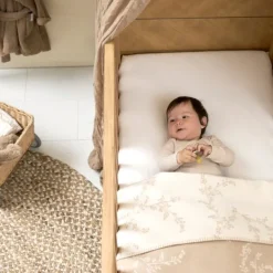 Meyco Baby Ledikantdeken Geweven Branches Sand 100 x 150 cm><noscript><img width=