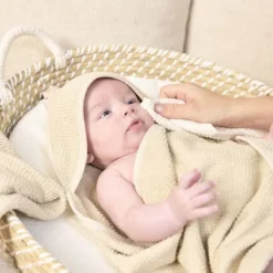 Meyco Baby Popcorn Badcape - 75 x 75 cm - Soft Olive><noscript><img width=