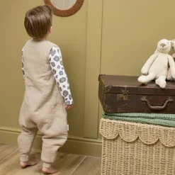 Meyco Baby Slaapzak Jumper Winter Hydrofiel Uni Pre-Washed Sand 104 cm><noscript><img width=