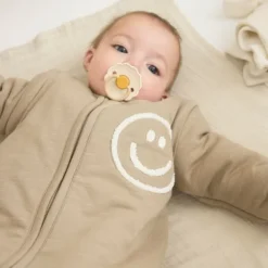 Meyco Baby Slaapzak Met Afritsbare Mouwen Slub Met Smile Applicatie Taupe / Offwhite 110 cm> 4-Seizoenen Slaapzakken