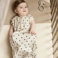 Meyco Baby Sweet Heart Zomerslaapzak - 90 cm - Soft Sand/Black><noscript><img width=