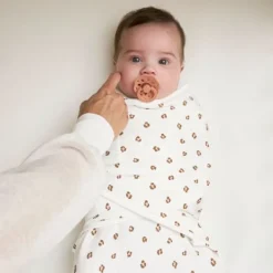 Meyco Mini Panther Inbakerdoek Soft Pink 0-3 Maanden><noscript><img width=