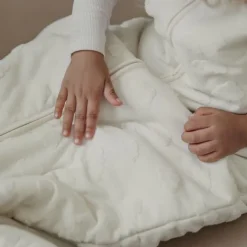 Meyco Studio Slaapzak Gevoerd - Clouds Natural - 110 cm><noscript><img width=