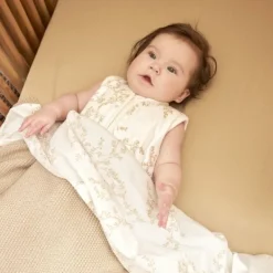 Meyco Zomerslaapzak - Branches - Sand - 70 cm><noscript><img width=