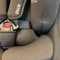 Puck autostoel Uno taupe (40-105cm) Gordelbevestiging><noscript><img width=