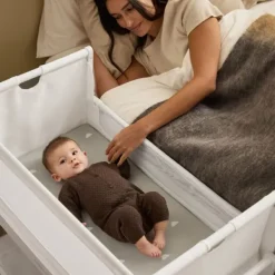 Snuz Co-Sleeper SnüzPod⁵ - Mocha><noscript><img width=