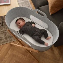 Snuz SnüzBaskit Moses Basket + Stand Set - Light Grey/Natural><noscript><img width=